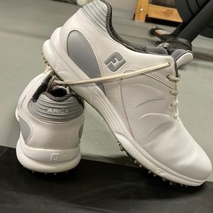 FootJoy mens spiked golf shoes